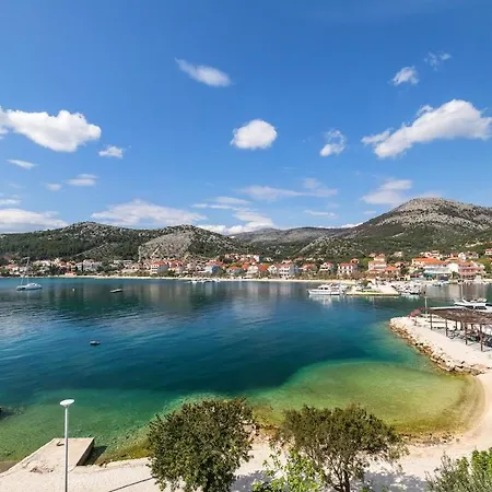 别墅 Nova Lux, New-build Beachfront