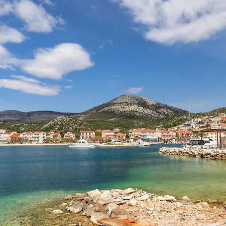 Villa Luxury Beachfront Seget Vranjica