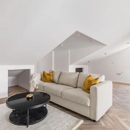 Nova Lux, New-build Beachfront * 希杰·弗朗吉卡