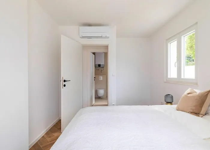 Nova Lux, New-build Beachfront Villa