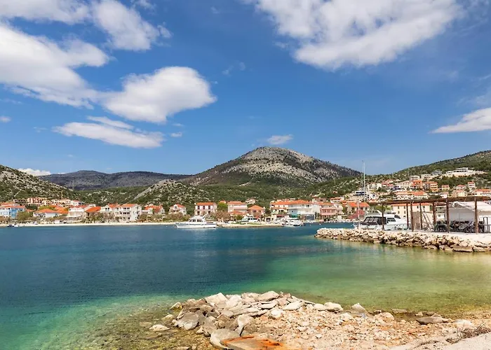 Villa Nova Lux, New-build Beachfront Seget Vranjica