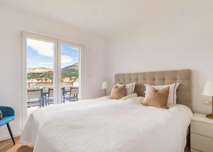 Nova Lux, New-build Beachfront Villa