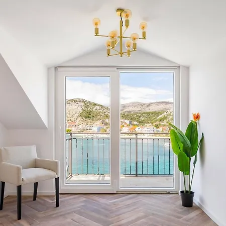 Nova Lux, New-build Beachfront Βίλα