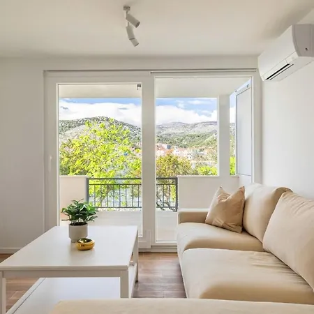 Nova Lux, New-build Beachfront Βίλα Seget Vranjica