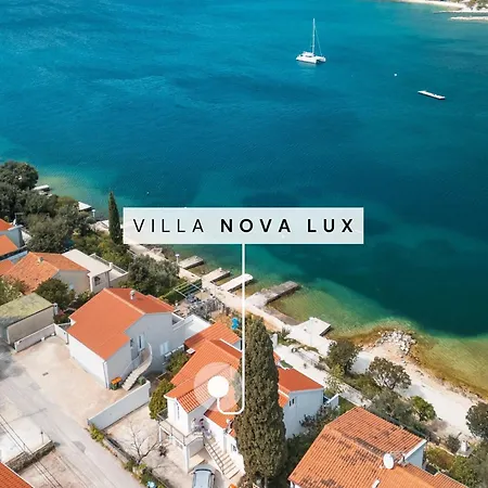 Willa Nova Lux, New-build Beachfront *