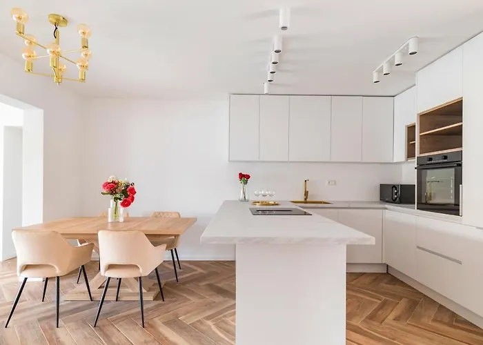 Villa Nova Lux, New-build Beachfront *