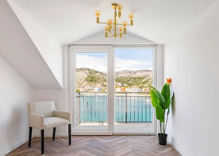 Nova Lux, New-build Beachfront Villa