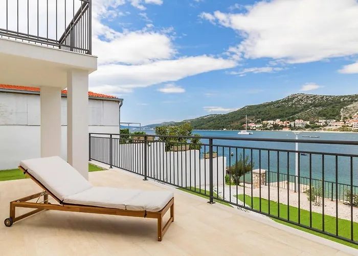 Nova Lux, New-build Beachfront Villa